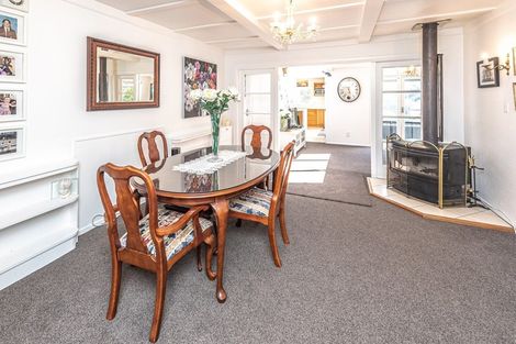 Photo of property in 12 Tarata Street, Saint Johns Hill, Whanganui, 4501