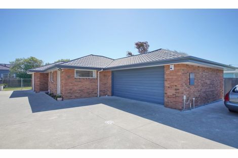 Photo of property in 58a Northcote Road, Northcote, Christchurch, 8052