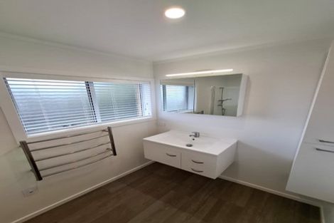 Photo of property in 30 Faith Bullock Place, New Lynn, Auckland, 0600