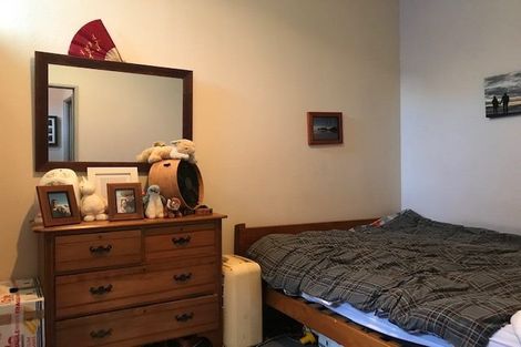 Photo of property in 2/112 Mairangi Road, Wilton, Wellington, 6012