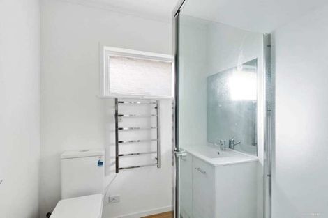 Photo of property in 95c Verbena Road, Birkdale, Auckland, 0626