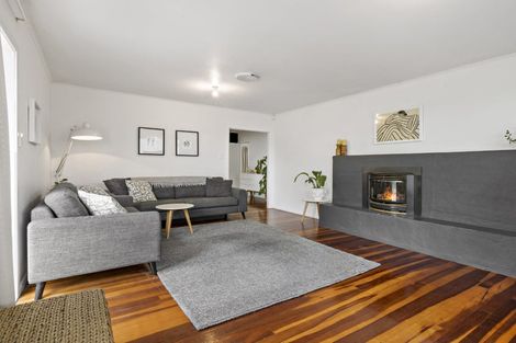 Photo of property in 39 Toru Street, Te Atatu Peninsula, Auckland, 0610