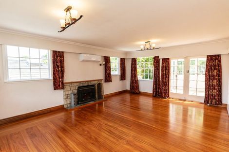 Photo of property in 13 David Crescent, Karori, Wellington, 6012