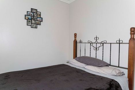 Photo of property in 27 Smith Street, Dannevirke, 4930