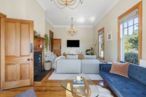 Photo of property in 62 Gilbert Street, New Plymouth, 4310