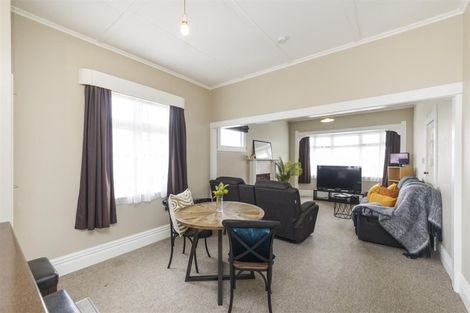 Photo of property in 28 Hair Street, Marton, 4710