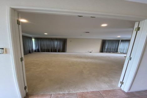 Photo of property in 10 Mullagh Place, East Tamaki Heights, Auckland, 2016