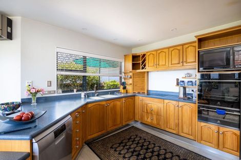 Photo of property in 81 Wallace Place, Westown, New Plymouth, 4310