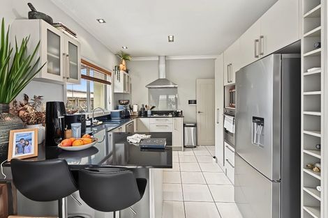 Photo of property in 38 Aikmans Road, Merivale, Christchurch, 8014