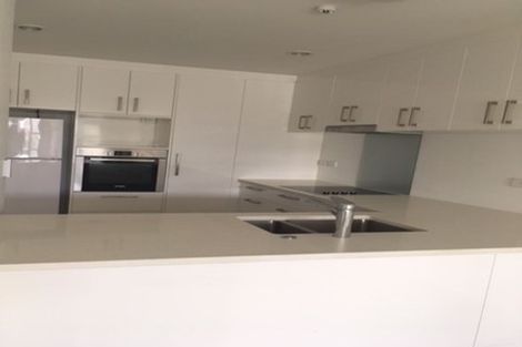 Photo of property in Apollo Apartments, 201/46 Rosedale Road, Rosedale, Auckland, 0632