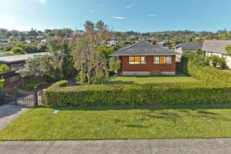 Photo of property in 35 Stapleford Crescent, Browns Bay, Auckland, 0630