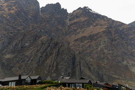 Photo of property in 22 Cunninghams Drive, Jacks Point, Queenstown, 9371