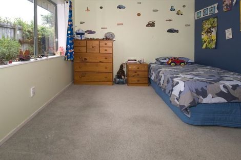 Photo of property in 66 Bob Charles Drive, Golflands, Auckland, 2013