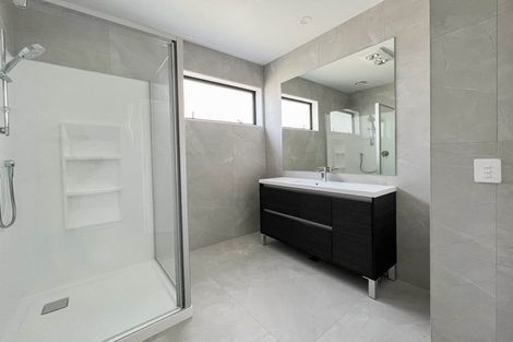 Photo of property in 48 Cambie Avenue, Red Beach, 0932