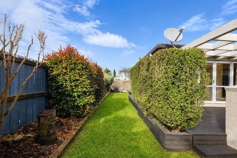 Photo of property in 55a Cambridge Terrace, Papatoetoe, Auckland, 2025