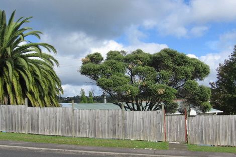 Photo of property in 63 Captain Scott Road, Glen Eden, Auckland, 0602