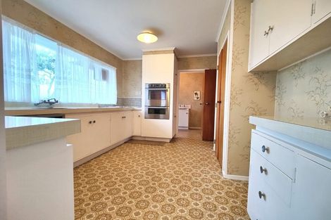 Photo of property in 9 Stansfield Place, Sunnyhills, Auckland, 2010