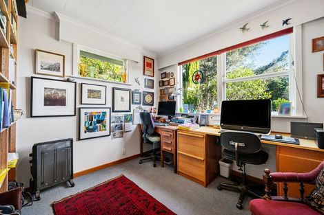 Photo of property in 5 Denbigh Way, Wilton, Wellington, 6012