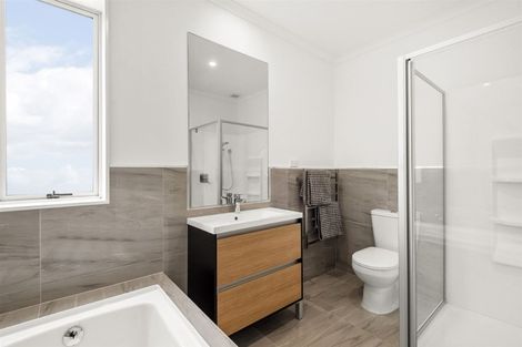 Photo of property in 37 Whenuapai Drive, Whenuapai, Auckland, 0618