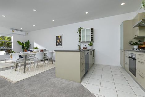 Photo of property in 21/40 Scarlet Oak Drive, Schnapper Rock, Auckland, 0632