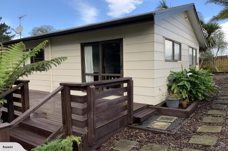 Photo of property in 2/7 Wyman Place, Pakuranga Heights, Auckland, 2010