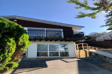 Photo of property in 20 Ensign Place, Hillcrest, Auckland, 0627