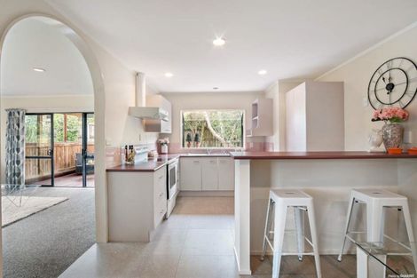 Photo of property in 1 Sorbonne Close, Albany, Auckland, 0632