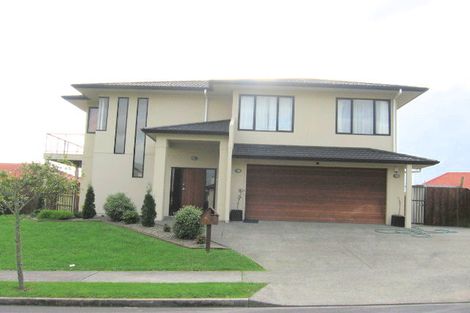Photo of property in 4 Macadamia Close, Goodwood Heights, Auckland, 2105