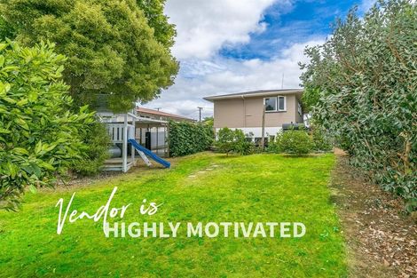 Photo of property in 8 Wanaka Place, Glenview, Hamilton, 3206