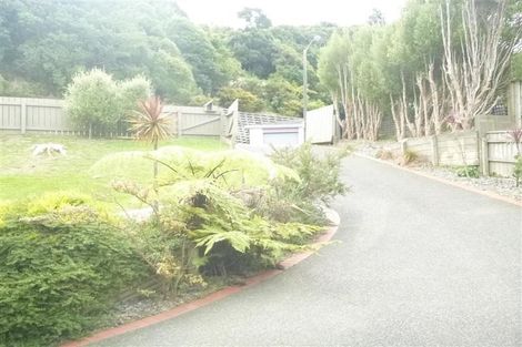 Photo of property in 80 Mulberry Street, Normandale, Lower Hutt, 5010