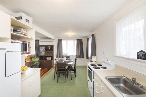 Photo of property in 9 Holland Crescent, Bulls, 4818