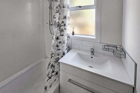 Photo of property in 15 Hunter Street, Taita, Lower Hutt, 5011