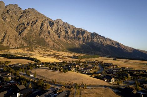 Photo of property in 31 Cappie Drive, Jacks Point, Queenstown, 9371