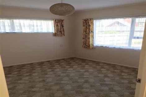 Photo of property in 14 Laurie Street, Red Beach, 0932