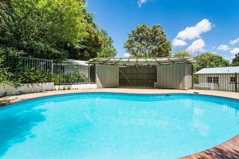 Photo of property in 1/42 Woodlands Crescent, Browns Bay, Auckland, 0630