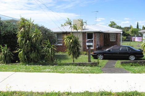 Photo of property in 27 Mountain Road, Mangere Bridge, Auckland, 2022