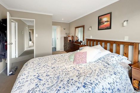 Photo of property in 9 Cargill Grove, Kelvin Grove, Palmerston North, 4414