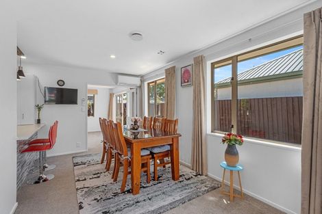 Photo of property in 75a Farquhars Road, Redwood, Christchurch, 8051