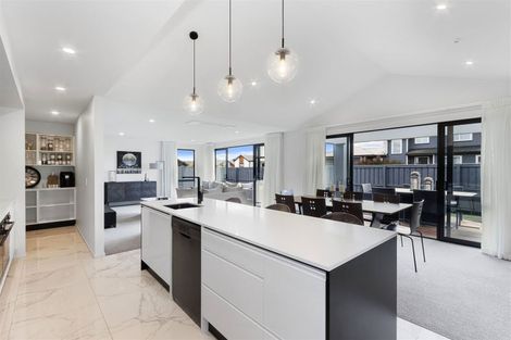 Photo of property in 215 Cavendish Road, Casebrook, Christchurch, 8051