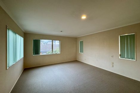Photo of property in 24 Lissleton Drive, East Tamaki, Auckland, 2013