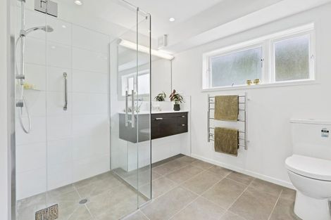 Photo of property in Oriana Apartments, 248 Oriental Parade, Oriental Bay, Wellington, 6011