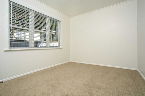 Photo of property in 2 Frizell Street, Beach Haven, Auckland, 0626