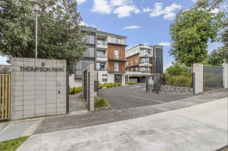 Photo of property in 8 Thompson Park Road, Mount Wellington, Auckland, 1060