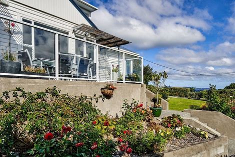 Photo of property in 1 Singers Road, Korokoro, Lower Hutt, 5012