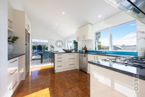 Photo of property in 4 Vintners Close, Huapai, Kumeu, 0810