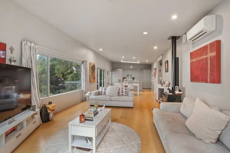 Photo of property in 276 Shaw Road, Titirangi, Auckland, 0604