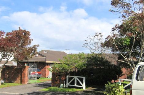 Photo of property in 29 Parramatta Place, Botany Downs, Auckland, 2010