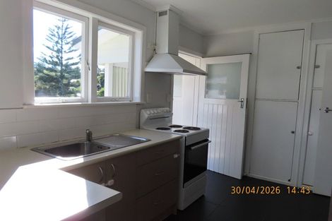 Photo of property in 39 Mcclintock Road, Massey, Auckland, 0614