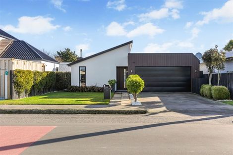 Photo of property in 1 Mcfaddens Road, St Albans, Christchurch, 8052