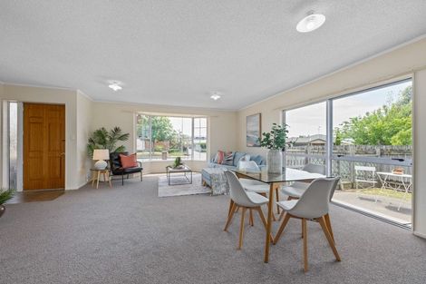 Photo of property in 27 Karina Crescent, Redwoodtown, Blenheim, 7201